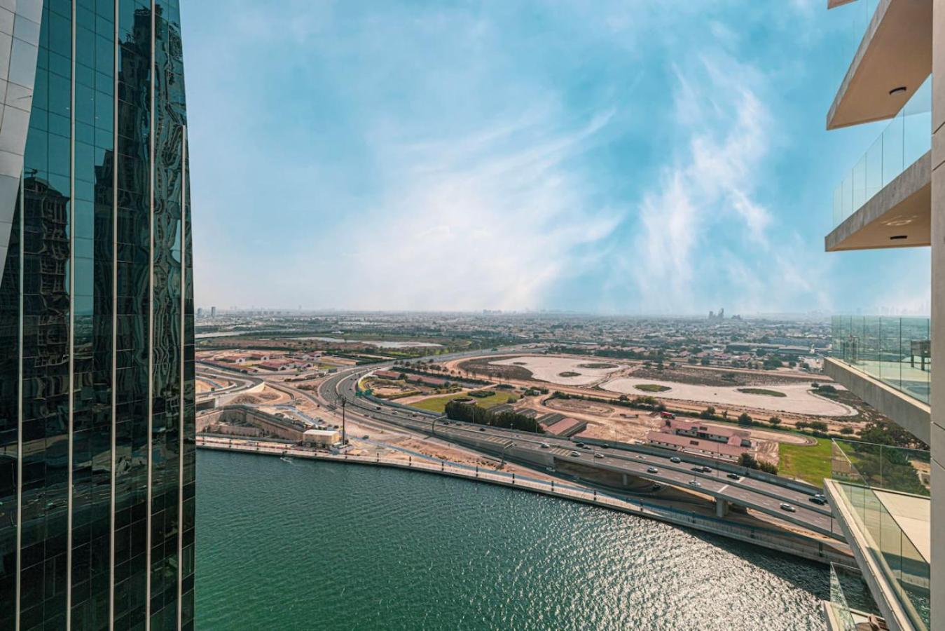 Deluxe 2br Canal View Infinity Pool *