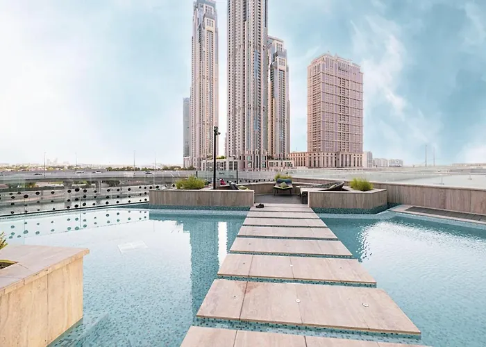 Deluxe 2Br Canal View City Infinity Pool